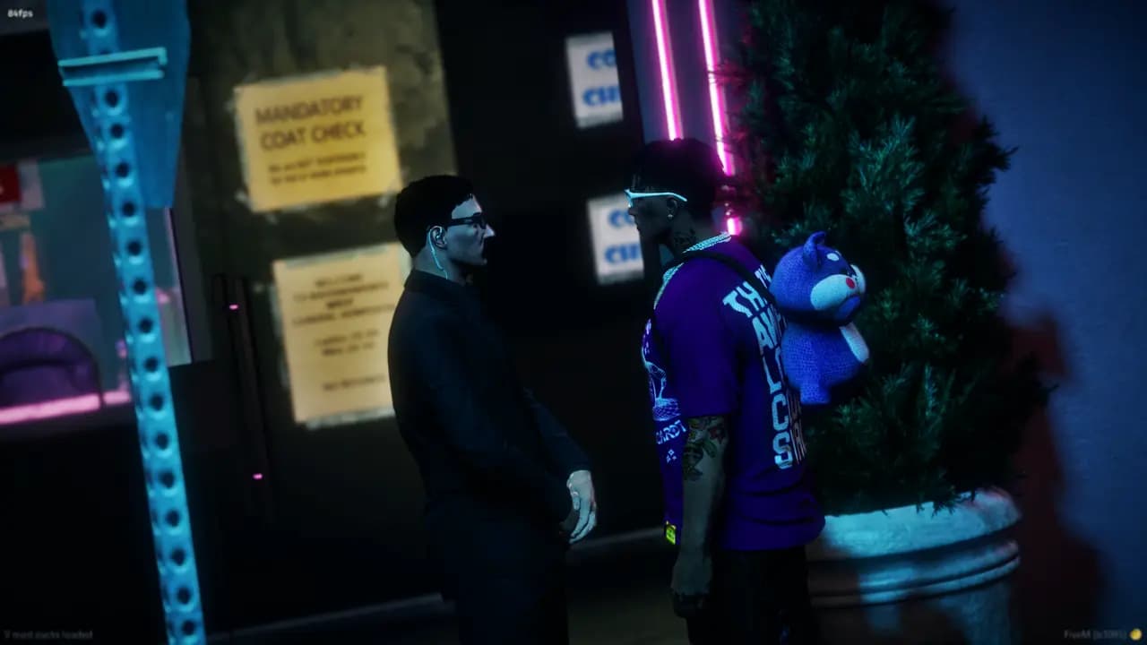 Dos personajes de FiveLife RP conversando durante una escena nocturna